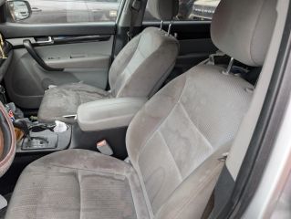 2011 Kia Sorento LX - Interior Front Seat Image